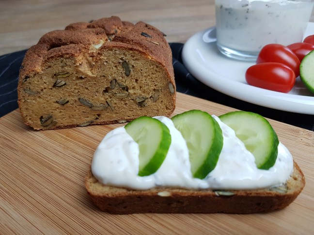 low carb Brot Kürbiskerne