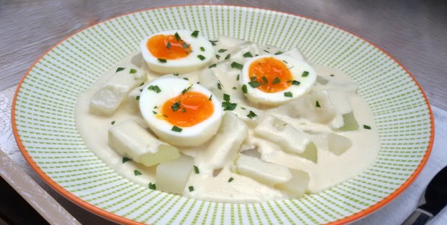 Eier in Senfsauce low carb