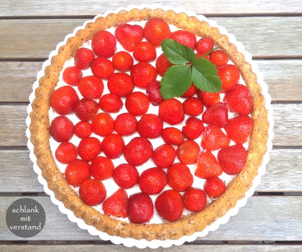 low carb Erdbeerkuchen mit Mandelboden