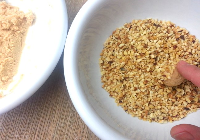 low carb Haselnuss-Kugeln 4