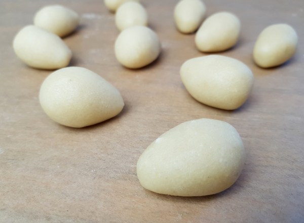 low carb marzipaneier