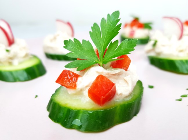 low carb Gurkenhäppchen mit Thunfischcreme