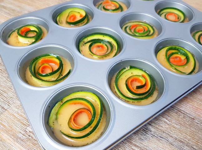 Zucchini Karotten Muffins low carb Rezept